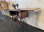 Antieke Singer Naaimachine met Onderstel, Antiek en Kunst, Antiek | Naaimachines, Ophalen of Verzenden
