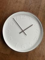 Karlsson klok wit met zilver, Huis en Inrichting, Ophalen of Verzenden, Gebruikt, Analoog, Wandklok