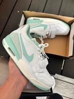 Nike air jordan 312 low legacy green glow ‘maat 42’, Kleding | Heren, Schoenen, Wit, Nike, Nieuw, Ophalen of Verzenden