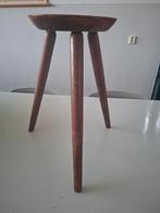 vintage mid century tripod kruk plantentafel met hoefijzer, Huis en Inrichting, Ophalen of Verzenden, Gebruikt, Hout