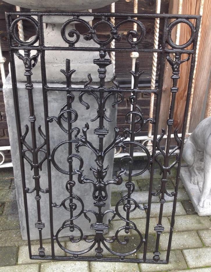 Deurrooster gietijzer jugendstil 100/60 in twee kleuren., Doe-het-zelf en Verbouw, Metalen, Nieuw, IJzer, Ophalen of Verzenden