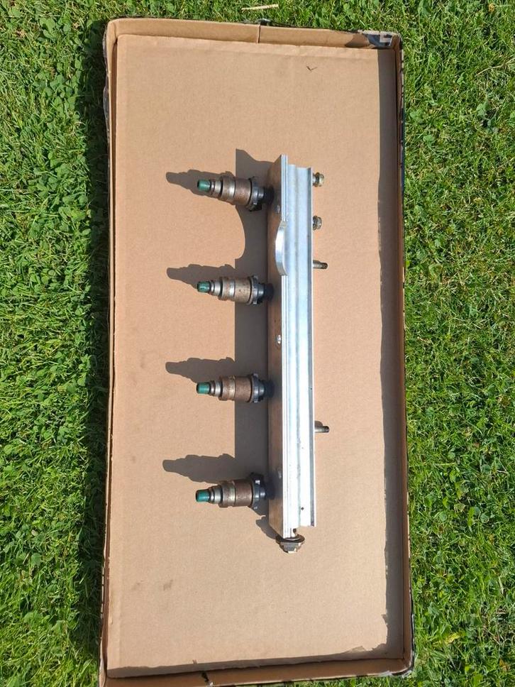 Honda D-serie Fuel Rail + Injectoren (D15B7), Auto-onderdelen, Brandstofsystemen, Honda, Gebruikt, Ophalen of Verzenden