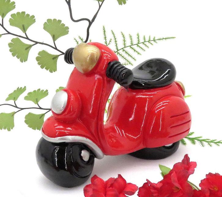 Zeer leuke rode Vespa scooter als spaarpot., Hobby en Vrije tijd, Feestartikelen, Nieuw, Versiering, Geboorte of Huwelijk, Ophalen of Verzenden