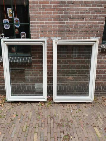 2x Velux GGL PK08 beschikbaar voor biedingen