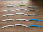 Kleerhangers baby-/peuterkleding 15 stuks diverse kleuren, Ophalen of Verzenden, Gebruikt
