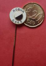 Voetbalspeldje  zgn  plasticje    ROBUR GOES, Ophalen of Verzenden, Gebruikt, Sport, Speldje of Pin