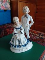 3 mooie beeldjes, 2 porselein man en vrouw 1jongen Bisquit p, Ophalen of Verzenden