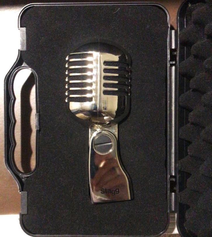 Stagg MD-007CRH micro+ case.Elvis Retro Microfoon, Muziek en Instrumenten, Microfoons, Zo goed als nieuw, Studiomicrofoon, Ophalen of Verzenden