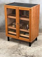 Gave oude vitrine, Humidor, fournituren kast lades, 25 tot 50 cm, Kunststof, Ophalen