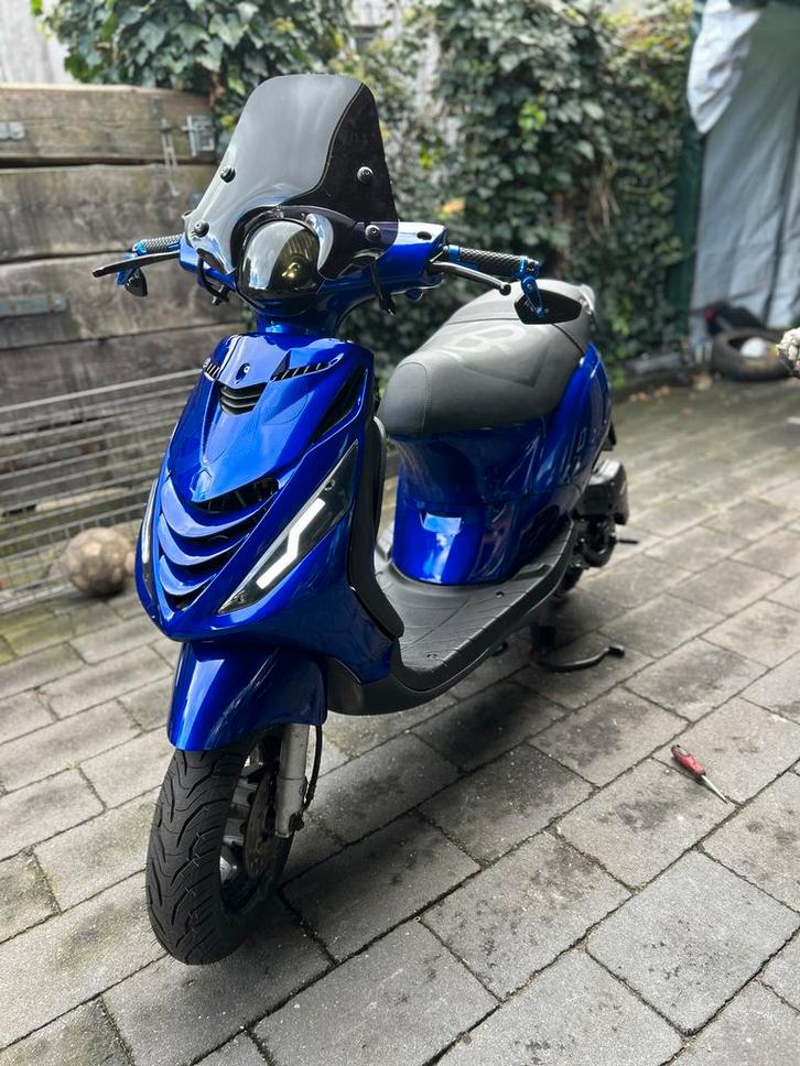 Piaggio Zip 4t 50cc Candy Blue., Fietsen en Brommers, Scooters | Piaggio, Gebruikt, Zip, Maximaal 45 km/u, Benzine, Ophalen