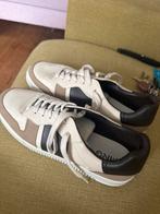 MNG Sneakers wit zwart bruin maat 46 zgan, Ophalen of Verzenden, Zo goed als nieuw, Wit, Sneakers of Gympen