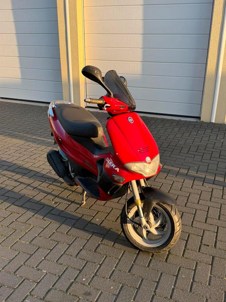 Gilera runner 180 A2 DD, Fietsen en Brommers, Scooters | Piaggio, Zo goed als nieuw, Overige modellen, Benzine, Ophalen