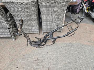 Aprilia sr frame 1995 replica viper  beschikbaar voor biedingen