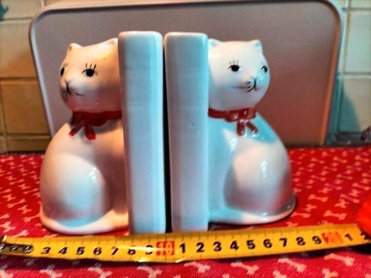 Boekensteunen met katten (2), Huis en Inrichting, Woonaccessoires | Wandplanken en Boekenplanken, Zo goed als nieuw, Ophalen of Verzenden