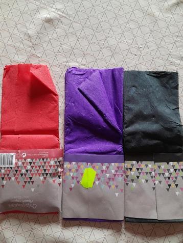crepe papier zwart rood en paars , crepepapier beschikbaar voor biedingen