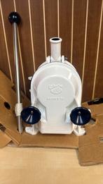 Gusher 30 pomp dekmontage bp3000, Watersport en Boten, Ophalen, Zo goed als nieuw, Motor en Techniek