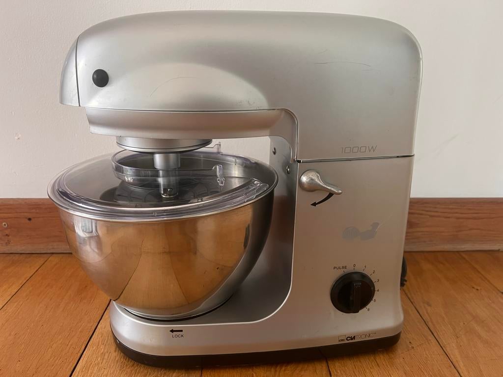 Clatronic KM 3057 keukenmixer, 4 liter of meer, Ophalen of Verzenden, Gebruikt, 3 snelheden of meer