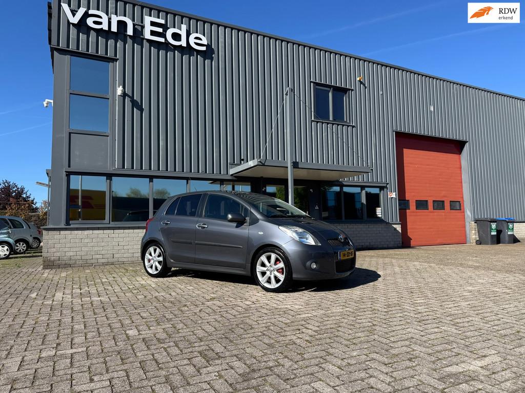 Toyota Yaris 1.8 VVTi TS 5drs Clima Keyless Apk, Auto's, Toyota, Voorwielaandrijving, Stof, Gebruikt, Zwart