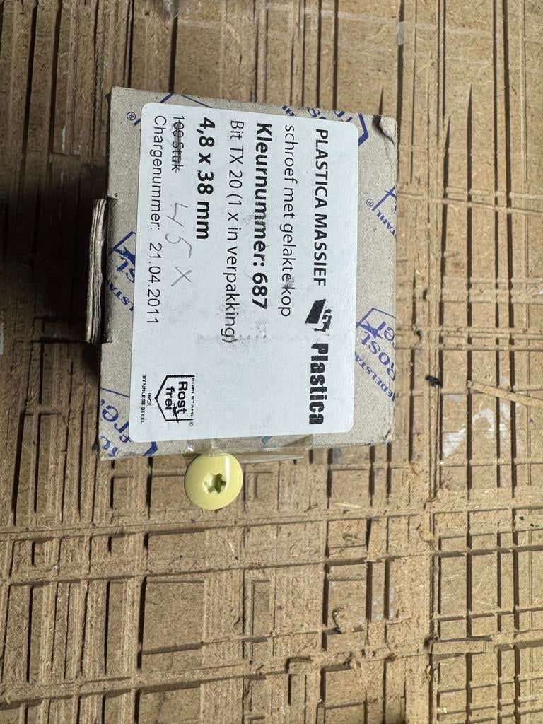 Trespa schroef 4,8x38 en 4,8x25 geel, Ophalen, Schroeven, Nieuw, Minder dan 50 mm