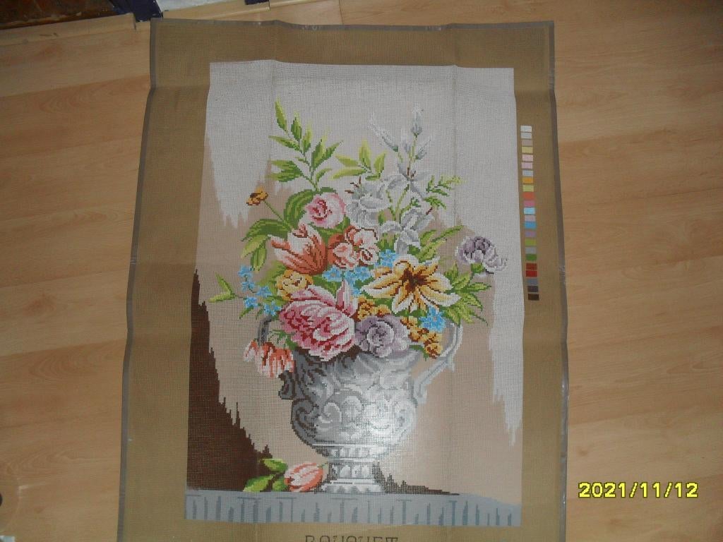 NIEUW, GROOT Voorbedrukt stramien Bouquet 484-5. Heb Ook DMC, Hobby en Vrije tijd, Borduren en Borduurmachines, Ophalen of Verzenden