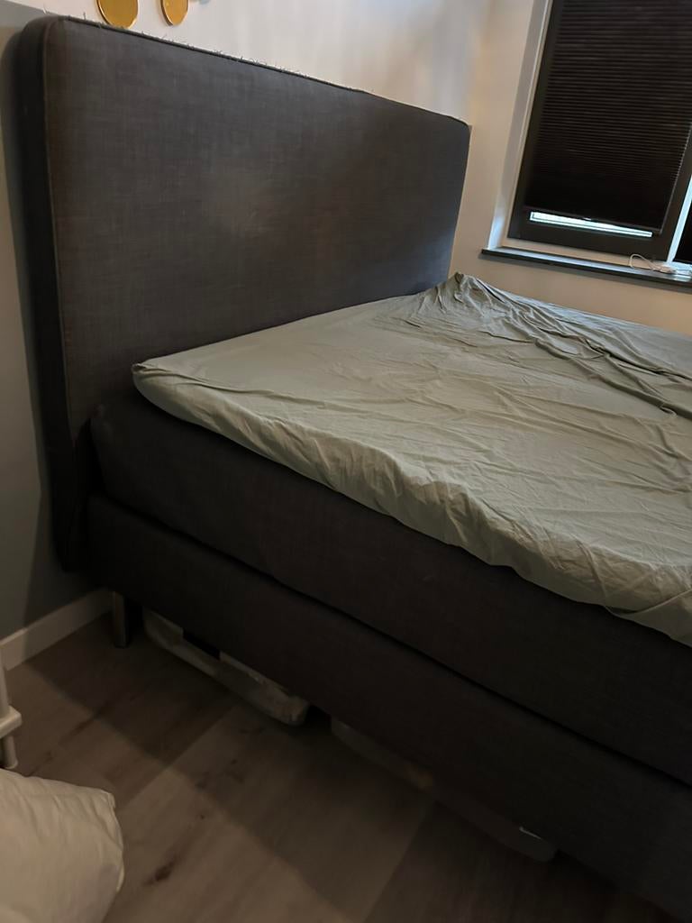 Ikea boxspring 180x200 incl matrassen en topper, Huis en Inrichting, Slaapkamer | Boxsprings, Ophalen, Zo goed als nieuw, Tweepersoons