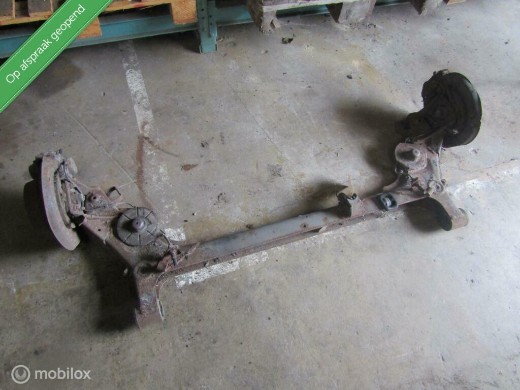 Achteras Opel Kadett E  met trommels, Auto-onderdelen, Gebruikt, Opel, Ophalen of Verzenden, Opel