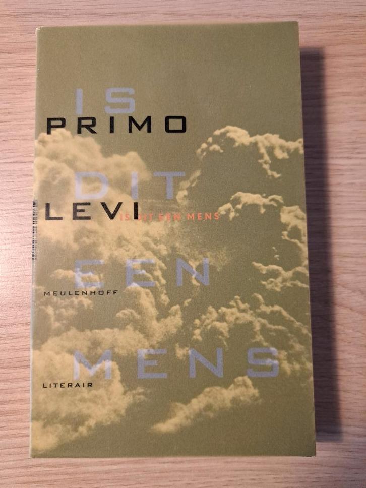 Is dit een mens - Primo Levi (Meulenhoff), Boeken, Literatuur, Gelezen, Europa overig, Ophalen of Verzenden