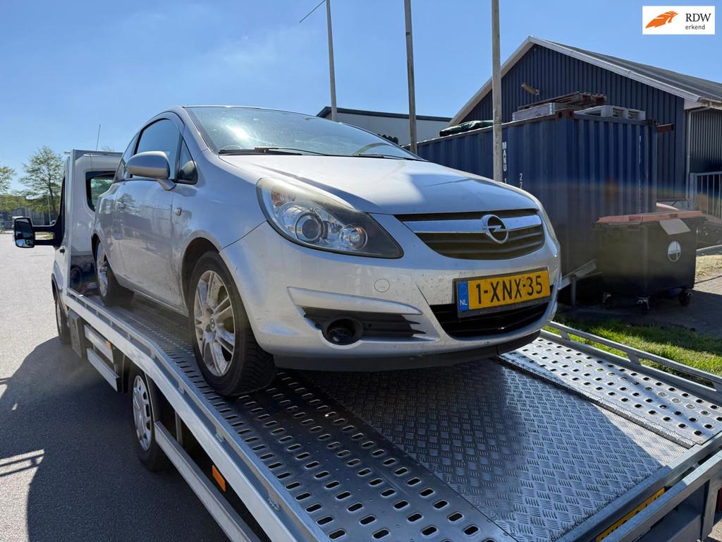 Opel Corsa 1.4-16V Cosmo AUTOMAAT APK (advertentie lezen), Auto's, Opel, 15 km/l, Gebruikt, Zwart, 4 cilinders