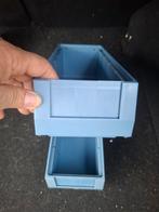 Blauwe, kunststof opbergbakjes te koop, Ophalen, Doos, Minder dan 35 cm, Minder dan 50 cm