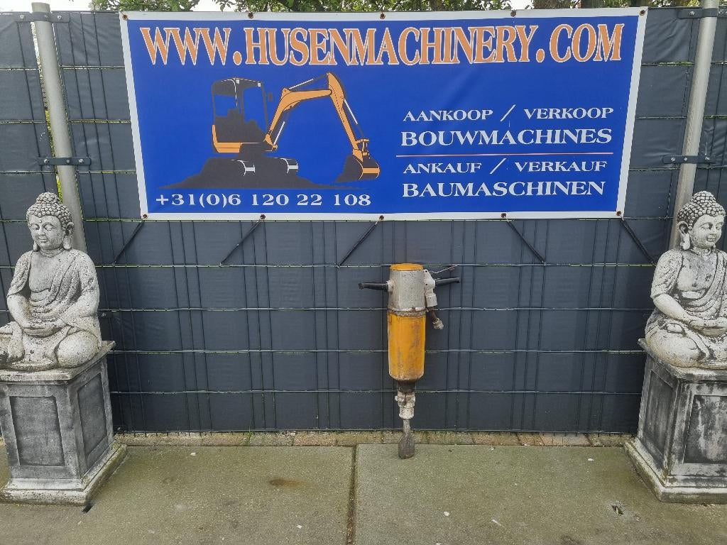 Zware luchthamer diesel compressor, Ophalen, 800 liter/min of meer, Zo goed als nieuw, Minder dan 25 liter