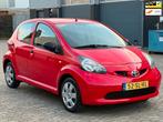 Toyota Aygo 1.0-12V 5DEURS JAAR APK-BOEKJES-NAP, Voorwielaandrijving, Stof, Gebruikt, Zwart