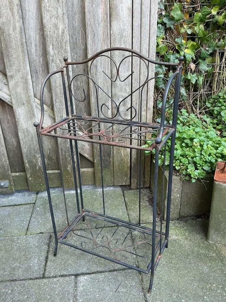 Metalen plantenrek / kastje, Ophalen, Gebruikt, Rond, Metaal