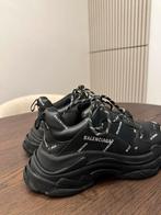 Balenciaga Triple S sneakers - maat 42, Kleding | Heren, Schoenen, Ophalen of Verzenden, Zo goed als nieuw, Zwart, Sneakers of Gympen