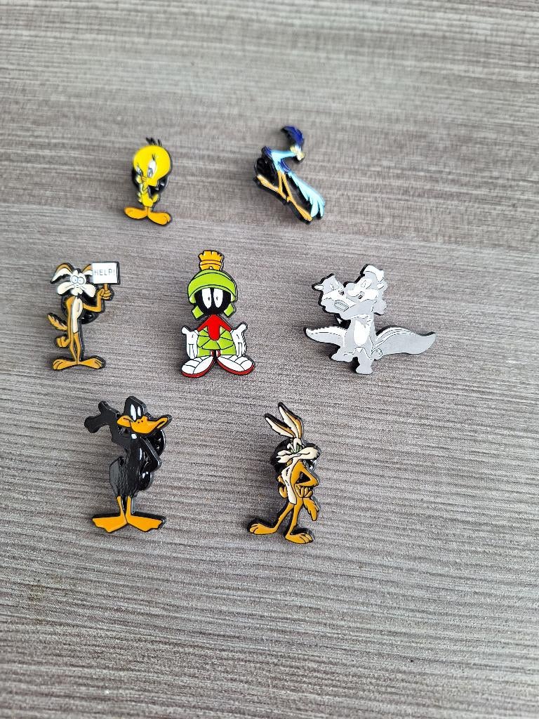 7 pins/ speldje/ broche van looney tunes, Ophalen of Verzenden, Nieuw, Overige onderwerpen, Speldje of Pin