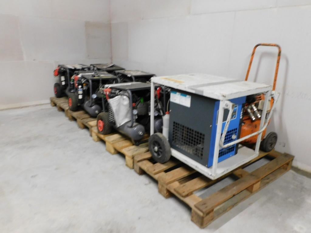 5 x PROFESSIONELE COMPRESSOR + LUCHTDROGER!, Doe-het-zelf en Verbouw, Compressors, Ophalen, Gebruikt, 6 tot 10 bar, 25 tot 100 liter