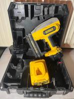 De Walt Tacker DC608 met 2 accu's, lader en koffer, Ophalen, Gebruikt
