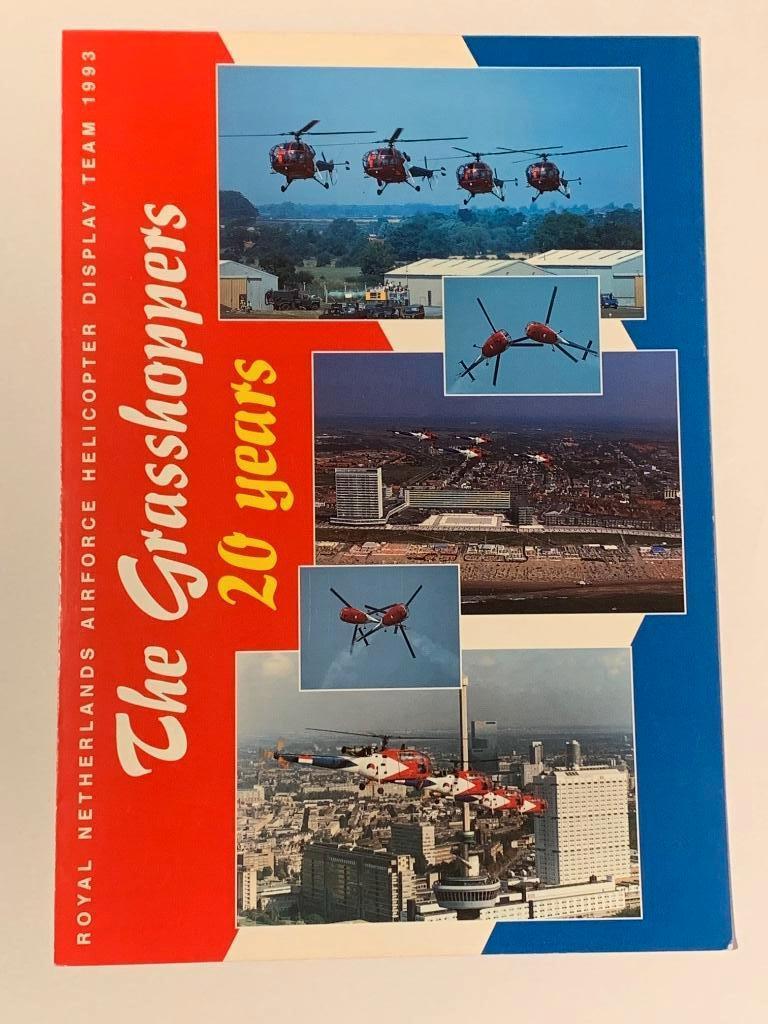 Grasshoppers RNLAF Helicopter Display Team Deelen, Verzamelen, Militaria | Algemeen, Verzenden, Luchtmacht, Nederland, Foto of Poster