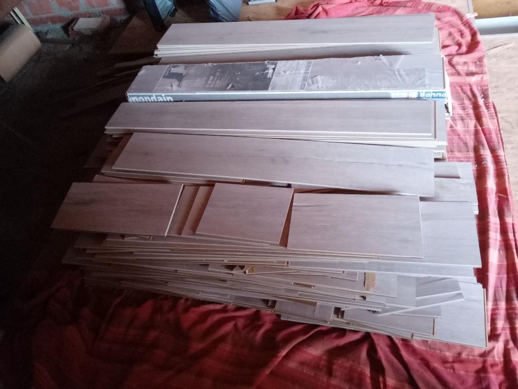 Partij rustiek V-Groef kliklaminaat, Ophalen, Gebruikt, 50 tot 150 cm, 10 m² of meer