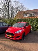 Ford Fiësta 1.0 74KW/100PK 5D 2016 Rood, Voorwielaandrijving, Euro 5, Stof, Zwart