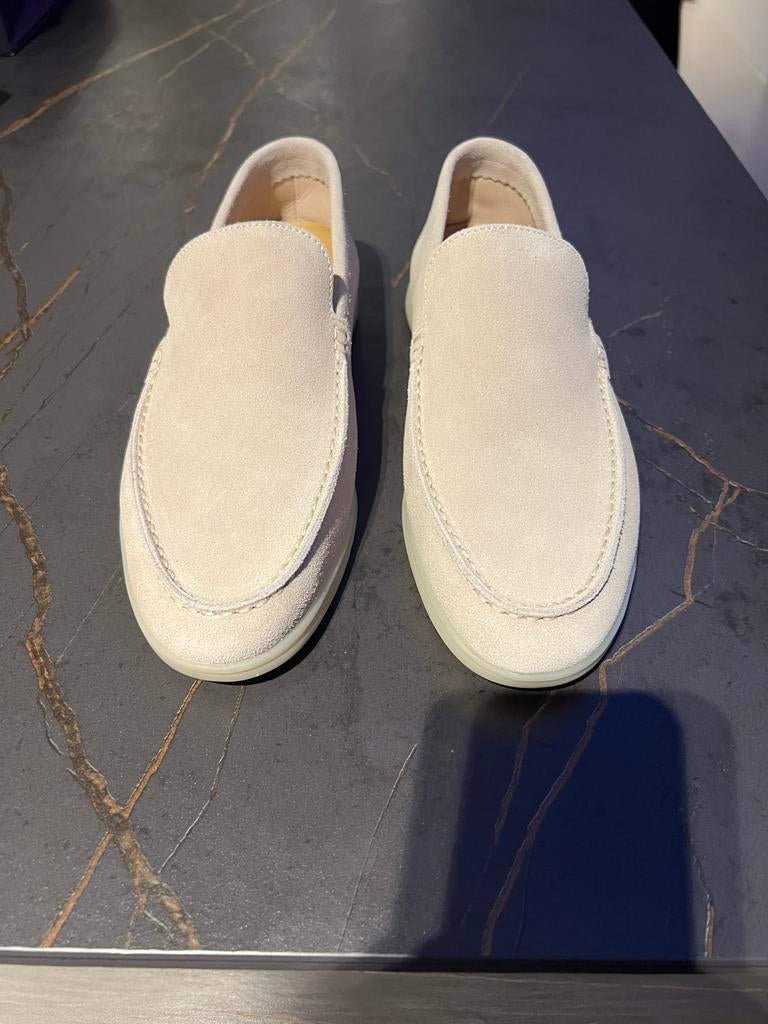 Loro Piana Summer Walk Loafers - Beige Suède, Ophalen of Verzenden, Zo goed als nieuw, Overige kleuren, Loafers