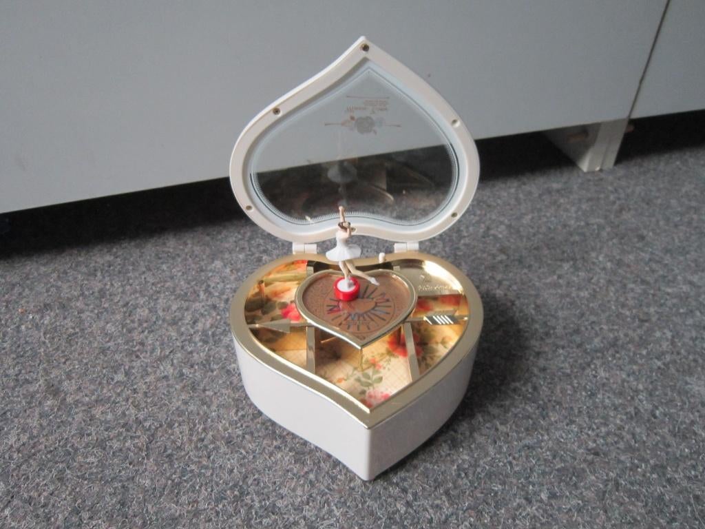 SPEELDOOS MUZIEKDOOS BALLERINA, Ophalen