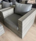 Grijze Forza tuinset met 3 stoelen en 2 hockers, Ophalen, 3 zitplaatsen, Zo goed als nieuw, Wicker