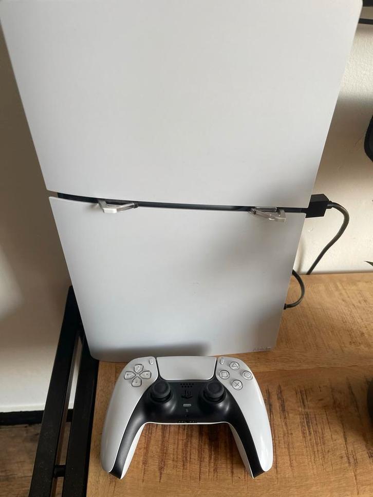 Playstation 5 ps5 1 tb met controller en doos, Spelcomputers en Games, Spelcomputers | Sony PlayStation 5, Zo goed als nieuw, Playstation 5