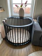 Bopita Stijlvolle ronde box met boxkleed en wieltjes, Kinderen en Baby's, Boxen, Ophalen, Zo goed als nieuw, Rond, Boxkleed