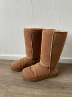 Comfortabele bruine UGG-achtige laarzen, maat 39, Kleding | Dames, Schoenen, Ophalen of Verzenden, Gedragen, Bruin, Hoge laarzen