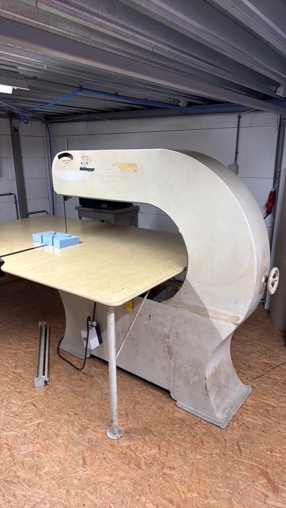 Lintzaag voor polyether/koudschuim, Ophalen, Gebruikt, 70 mm of meer, Lintzaag