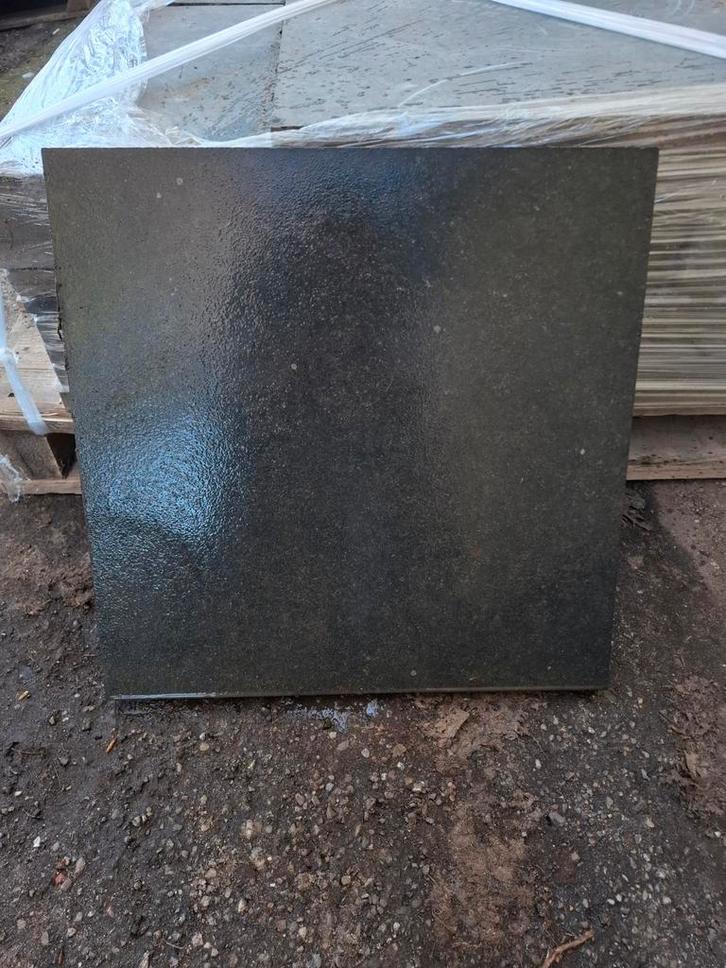 Natuursteen tegels 50/50, 34m2 op pallets., Tuin en Terras, Tegels en Klinkers, Gebruikt, Terrastegels, 10 m² of meer, Ophalen