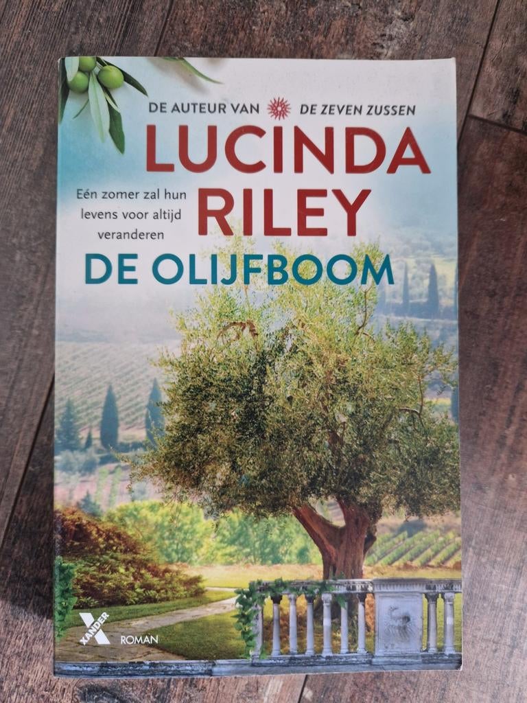 De Olijfboom - Lucinda Riley, Ophalen of Verzenden