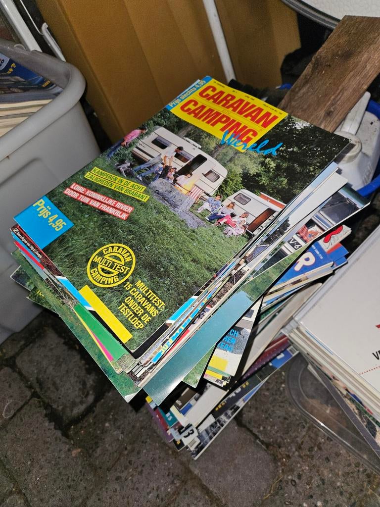 Kampeer en caravan kampioenen., Boeken, Ophalen, Gelezen, Muziek, Film of Tv