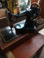 Antieke PFAFF handmaaimachine izgst, Antiek en Kunst, Antiek | Naaimachines, Ophalen